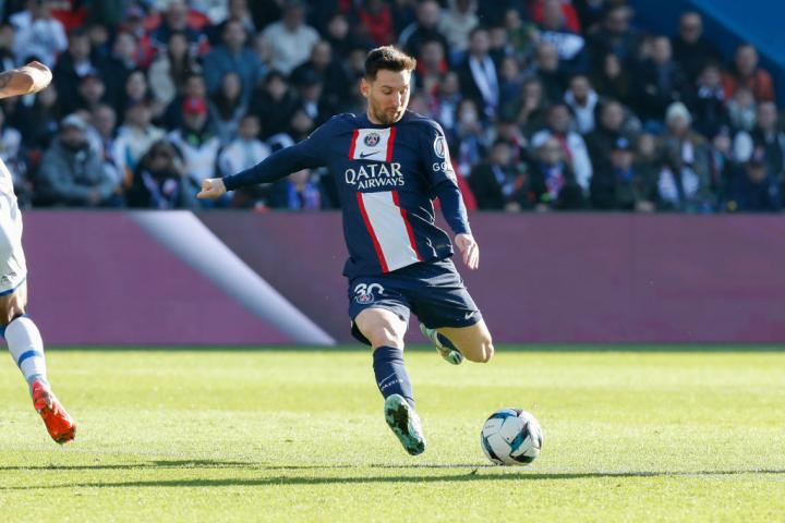 审视足球与 审视足球与